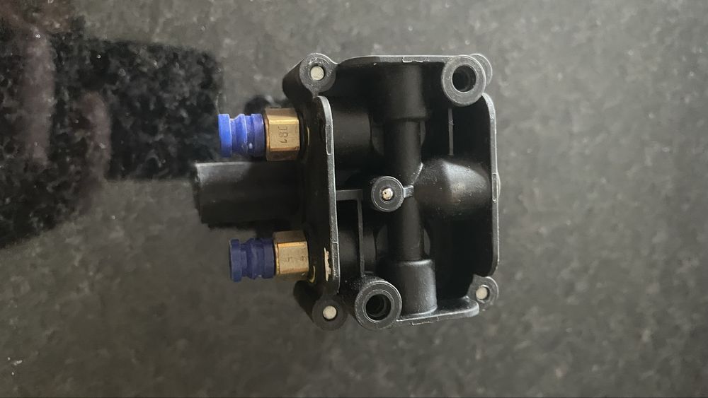 Vávula compressor BMW F11