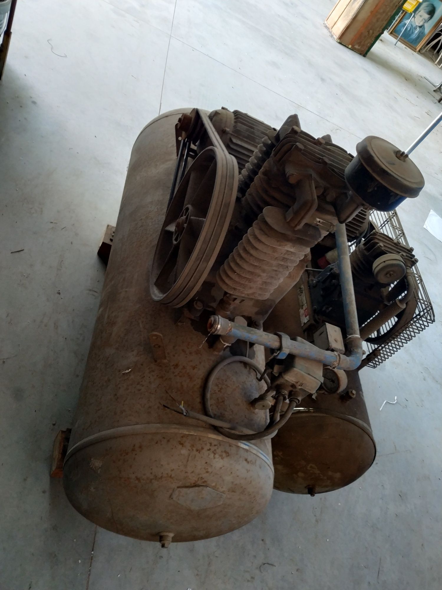 Compressores 200 e 300 l