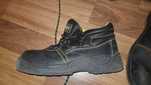 Buty robocze z metalowym noskiem