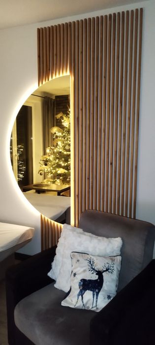 Lustro z oświetleniem LED