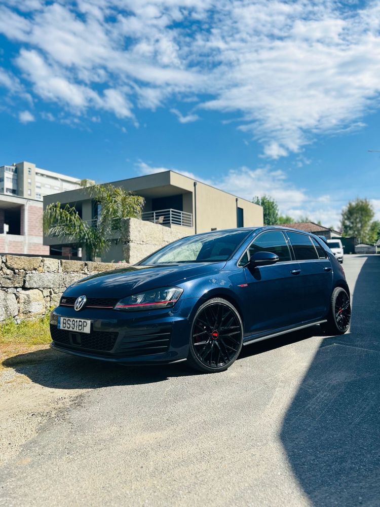 VW Golf GTI 320cvs