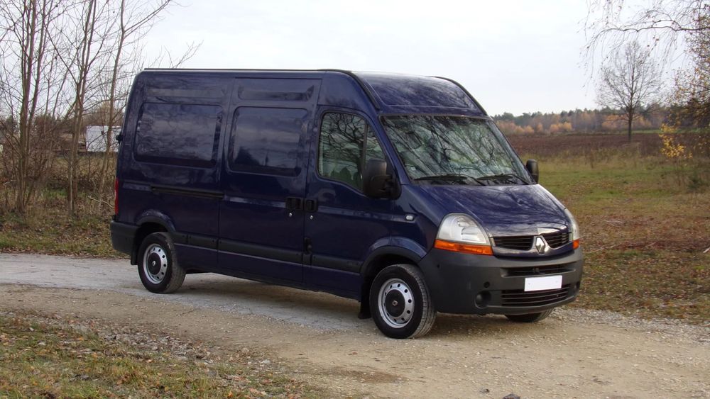 Renault MASTER 2.5 120KM L2H2 /  ŚREDNIAK / KLIMATYZACJA / 3 OSOBOWY F.V23%