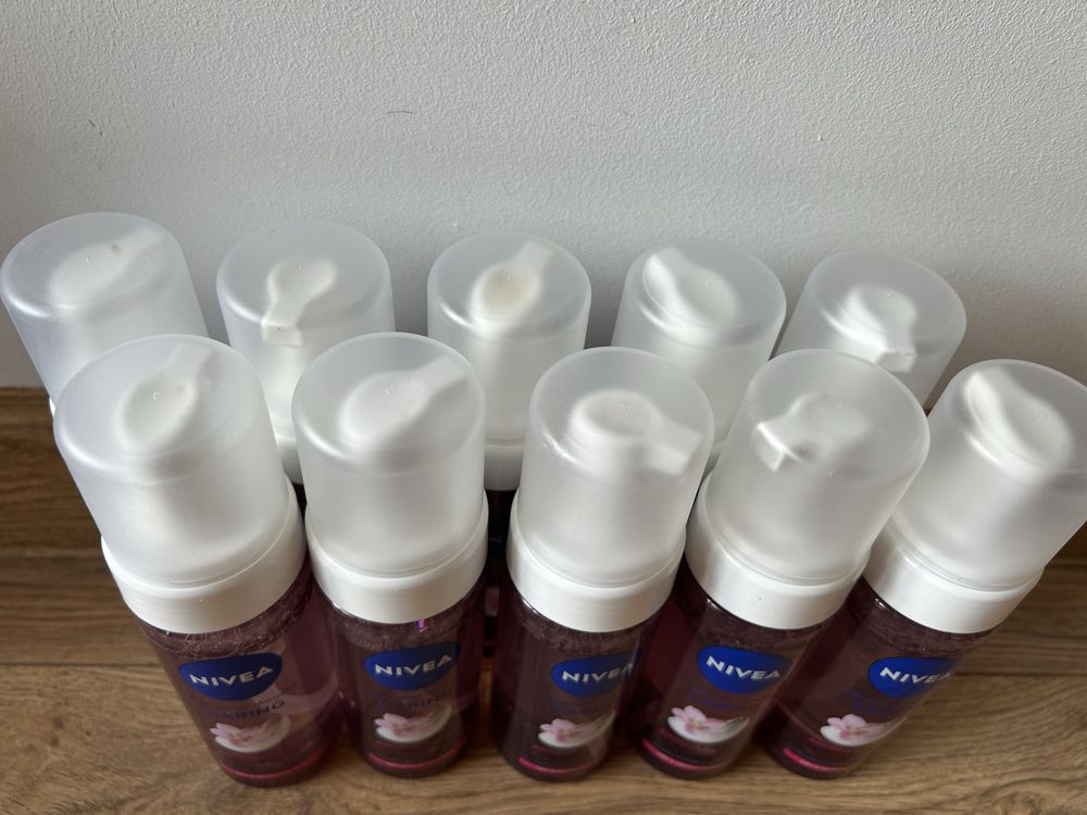 Zestaw 10 pianek do twarzy Nivea Caring 10 x 150 ml