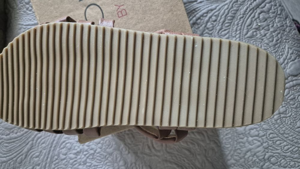 Шкіряні шльопанці, р.38. Нові