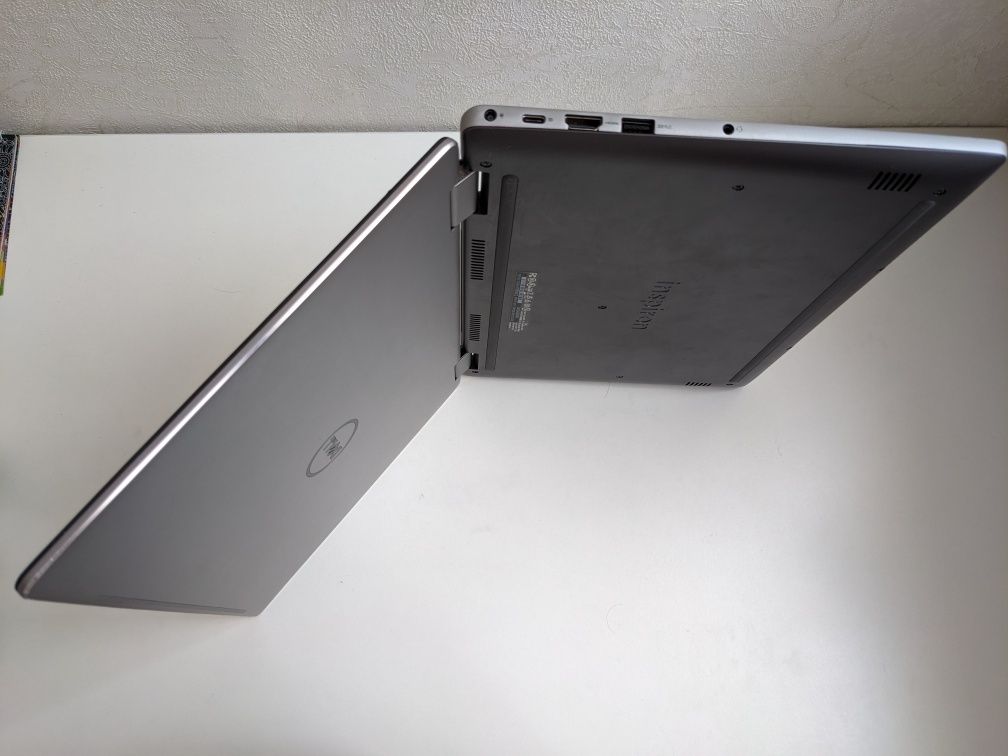Сенсорний ноутбук-планшет Dell Inspiron 13-7368/13.3" Touch/SSD/i5
