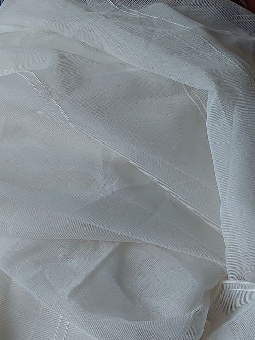 Відріз  тюлі на вікно.