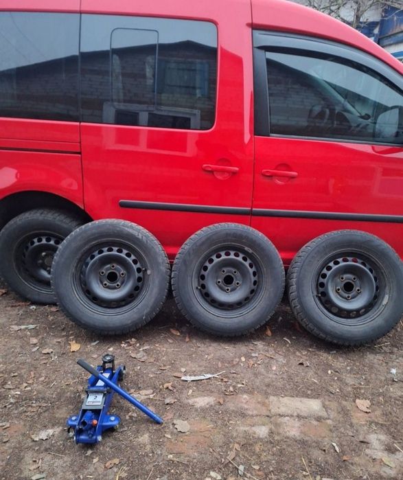 Продам зимові Автошини Nokian Nordman RS2 205/65 R15 99R XL з дисками!