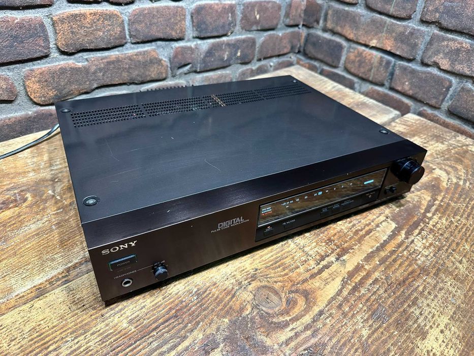 Cyfrowy procesor audio  Sony PCM-701 ES