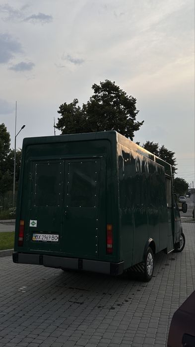 Вантажні перевезення / Бус 18 м³ / Переїзди / Доставка