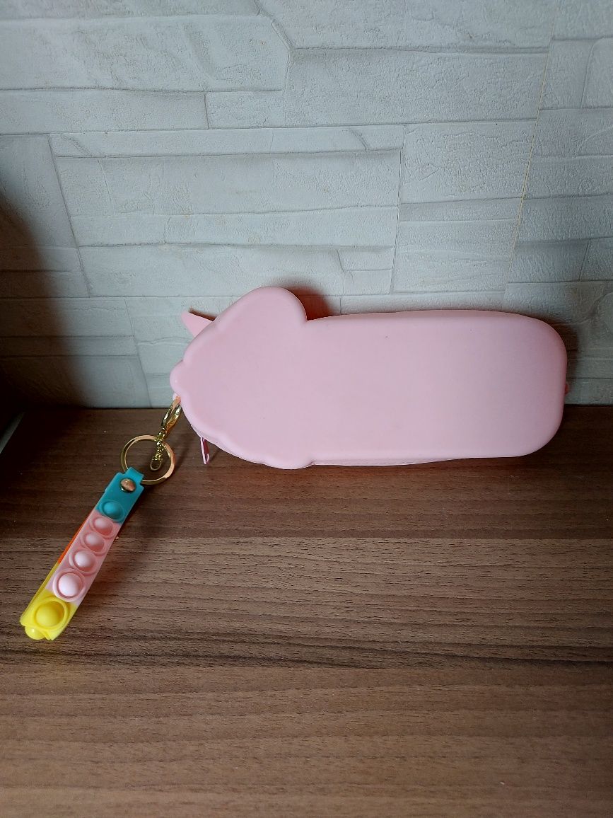 Torebka torebki saszetki piórnik popit CCC nowe