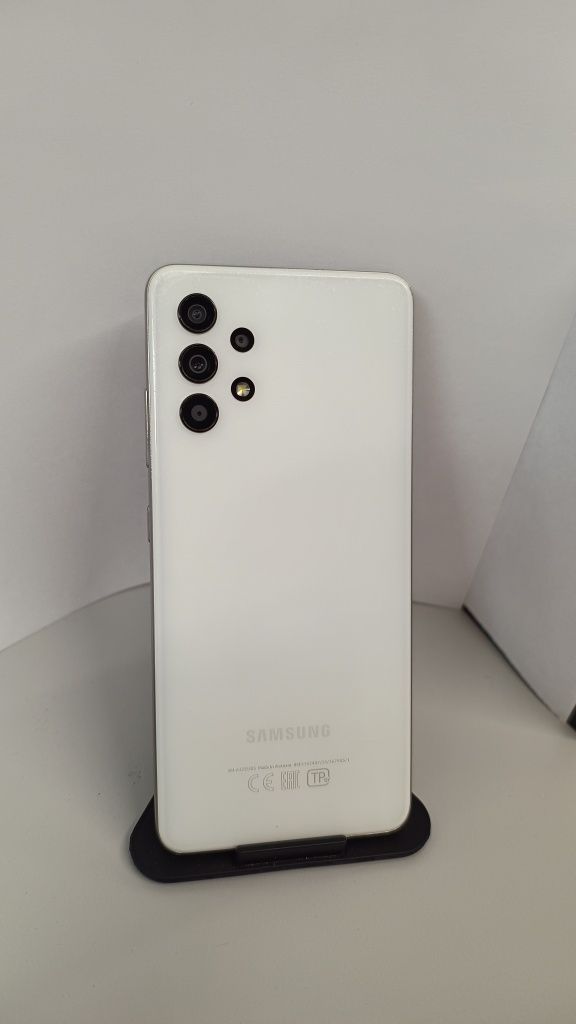 Продам телефон Samsung A32 4/64 /  самсунг А32