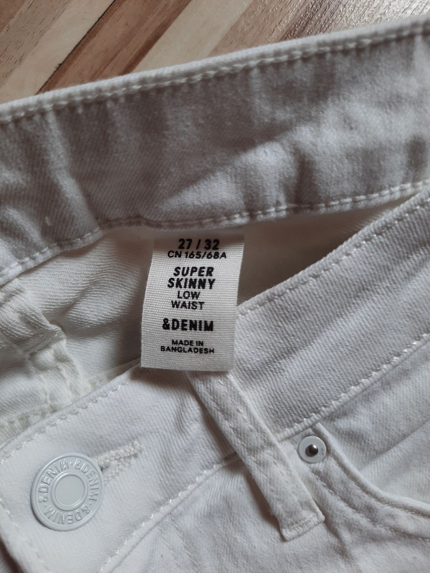 Jeansy, spodnie skinny fit H&M, rozmiar 27/32