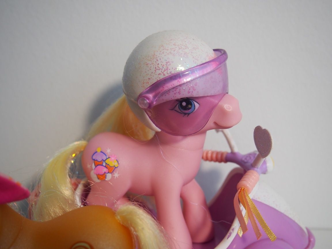 My Little Pony Butterscotch Cupcake skuter scootin' G3