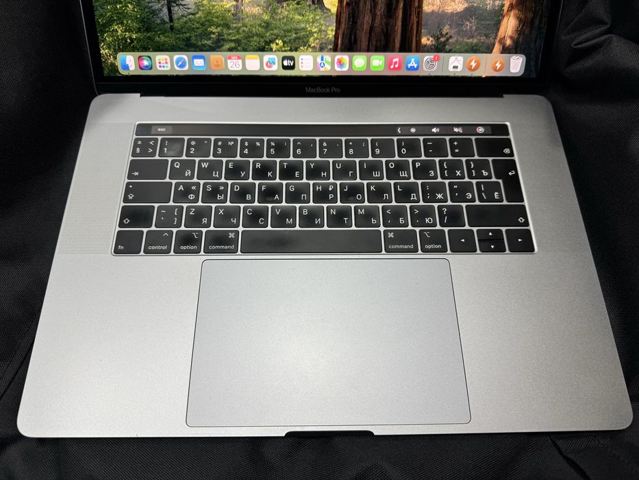 MacBook Pro A1990 i9 32/500