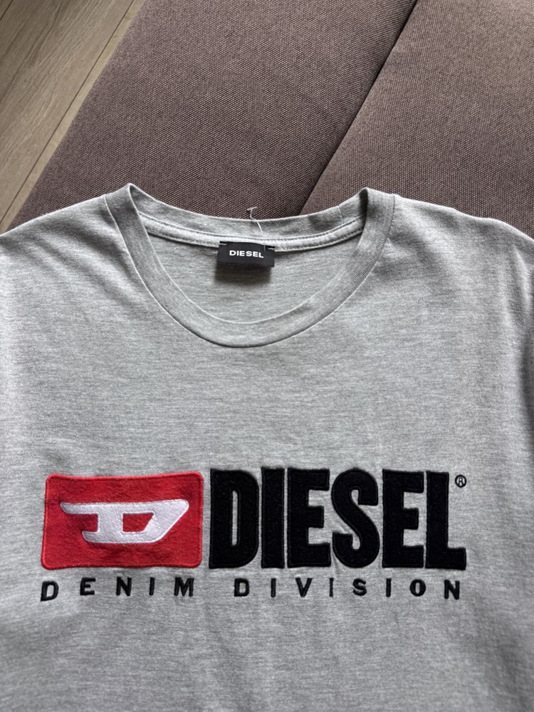 Diesel чоловіча фірмова футболка р. Л оригінал дізель