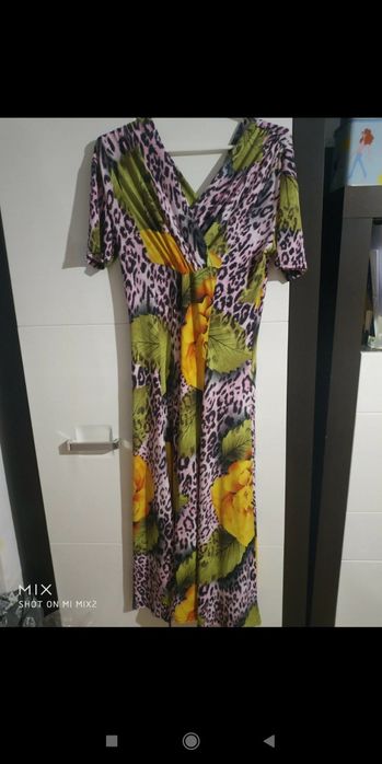 Przepiękna długa sukienka damska.