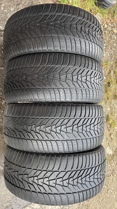 245/35R20 Hankook Winter I*Cept Evo3 4шт 2022рік