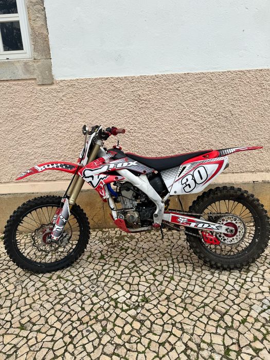 Honda CRF250R versão 2 escapes