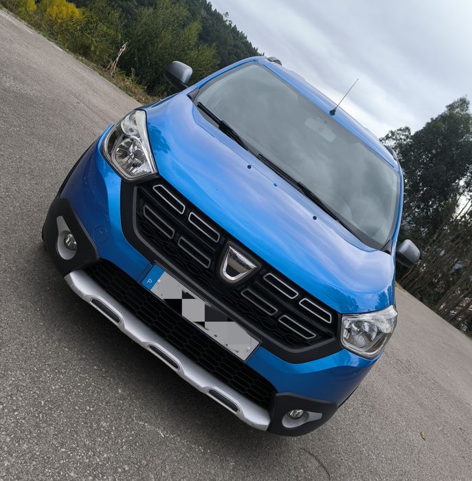 Dacia Lodgy 1.5 Blue dCi Stepway 7L - Nova e Revisada