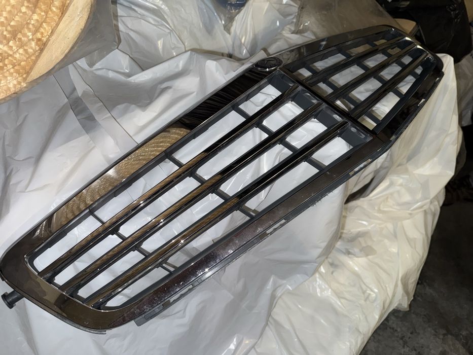 Grelha frontal Mercedes C204