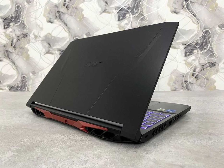 Супер Игровой Ноутбук(8Гиговая видеокарта RTX 3070)Киберпанк,Сталкер 2