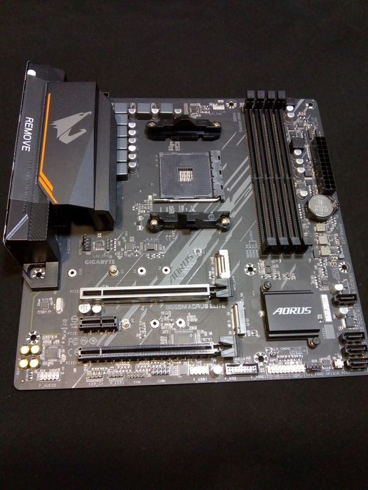 Gigabyte B550M AURUS ELITE новый