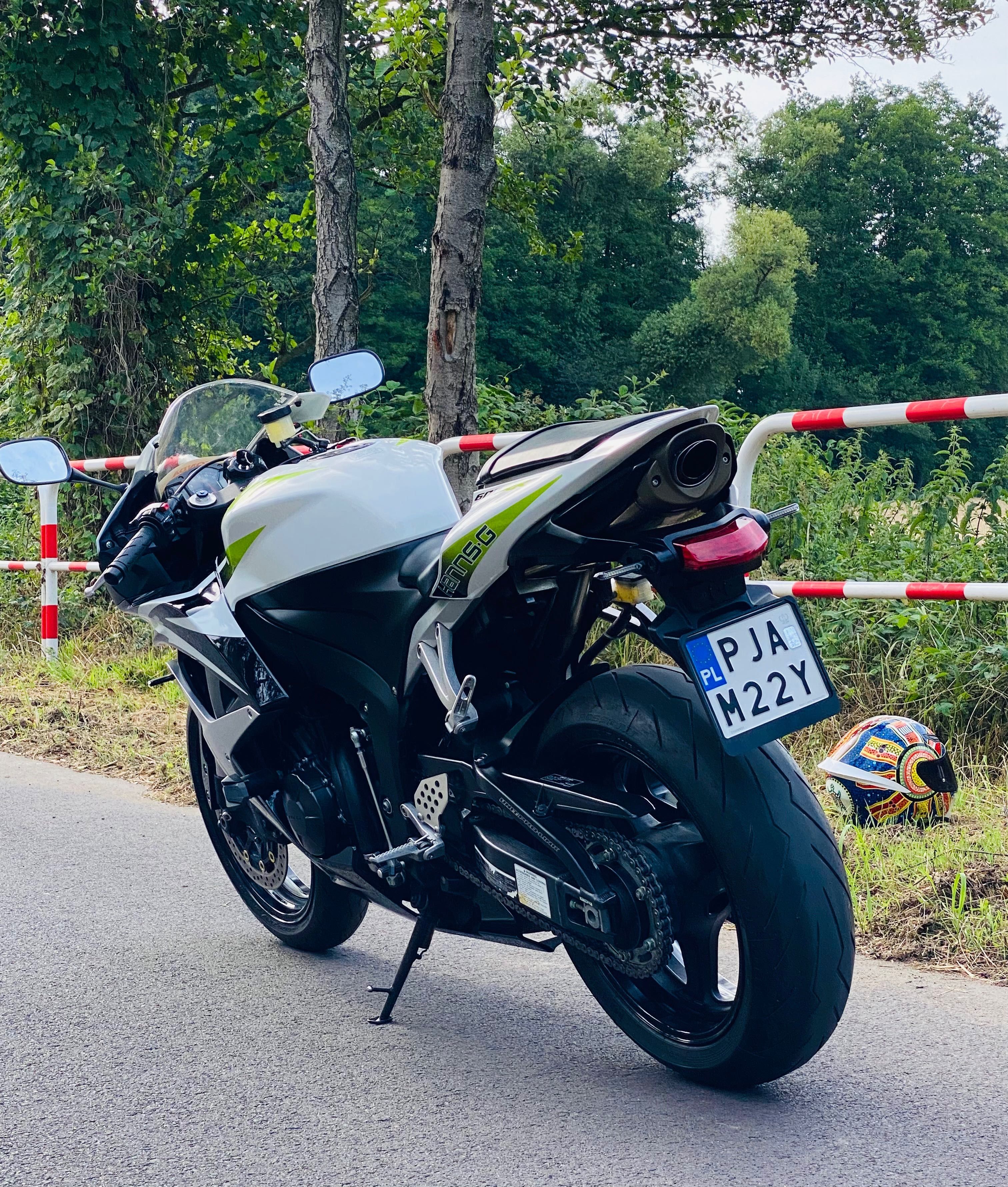 Honda CBR 600RR PC 40 HANNspree