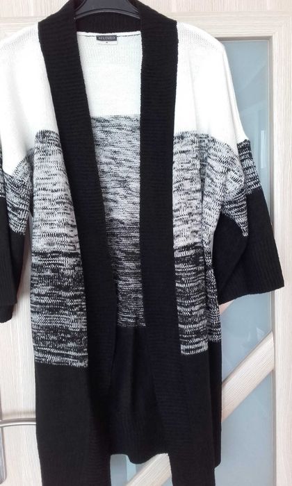Sweter czarno-biały typu kardigan
