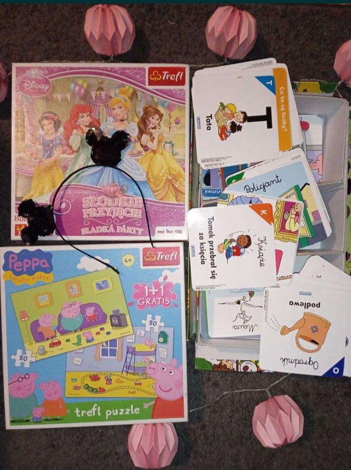 Puzzle,gry, książeczki+gadżety z bajek mega paka lampka emotka gratis