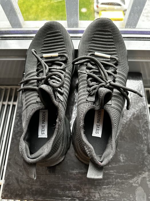 Взуття б/у розмір 40