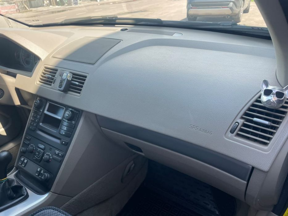 Volvo XC-90, 2.4D, 6-мех.