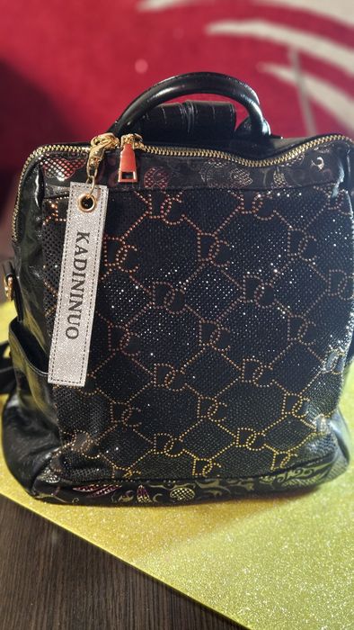 Продам сумку рюкзак женский