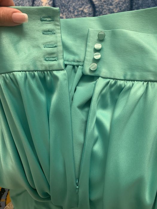 Спідниця довга плотний атлас не мнеться