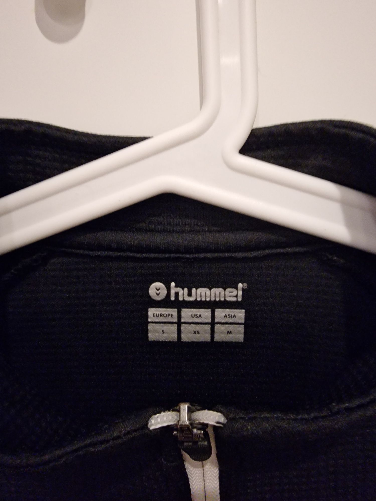 Czarna bluza chłopięca sportowa na zamek Hummel XS M 158 S 164 170