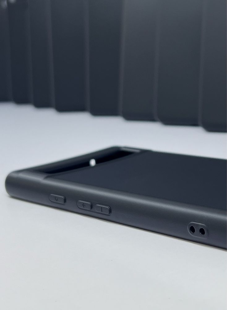 Чорний матовий чохол з мікрофіброю для серії Google Pixel