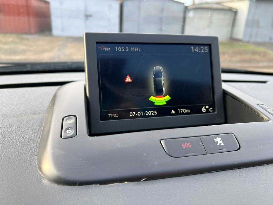 Peugeot 3008 2.0 HDi дизель HYbrid4 2012