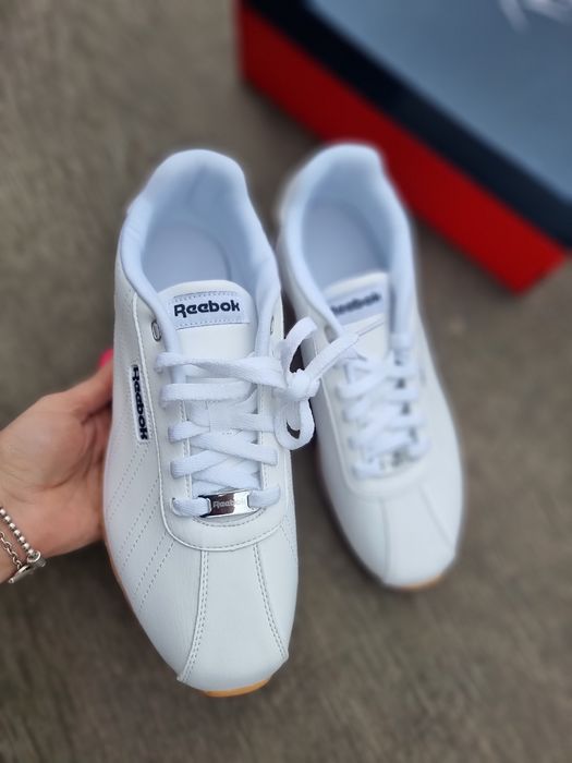 Распродажж Кросівки   Reebok оригінал  
us8.5
us9.5
us11
us12
u
