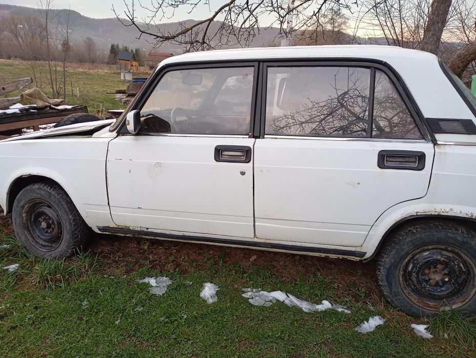 Продам ваз 2105 в не поганому стані
