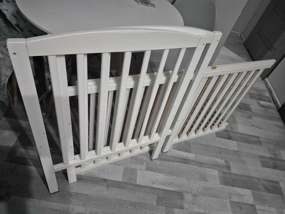 Łóżko dla niemowlaka +baldachim +materac