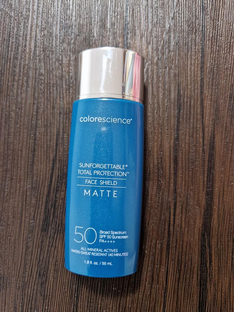 Сонцезахисний тонуючий крем для обличчя Colorescience spf 50