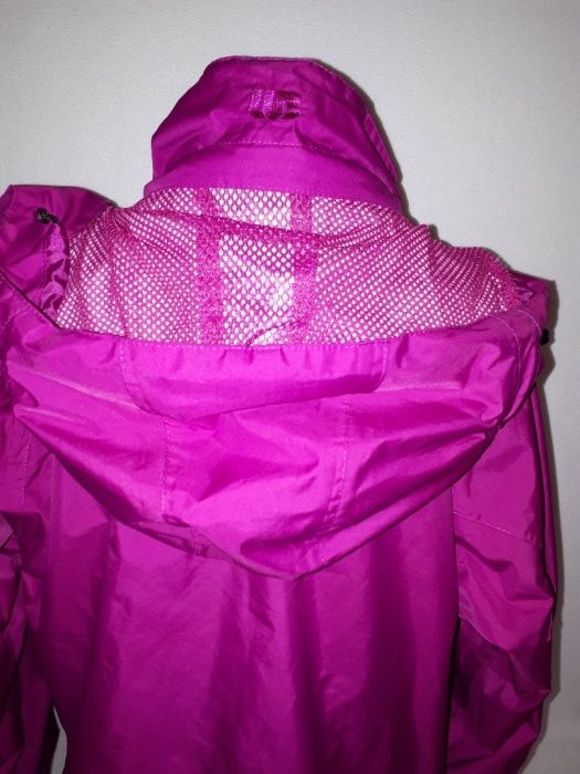 Шикарная куртка ветровка с защитой 2000 дышащая и ветро, водо нипронец