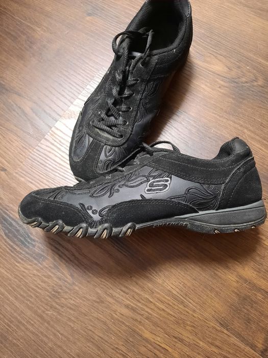 Кроссовки скетчерс