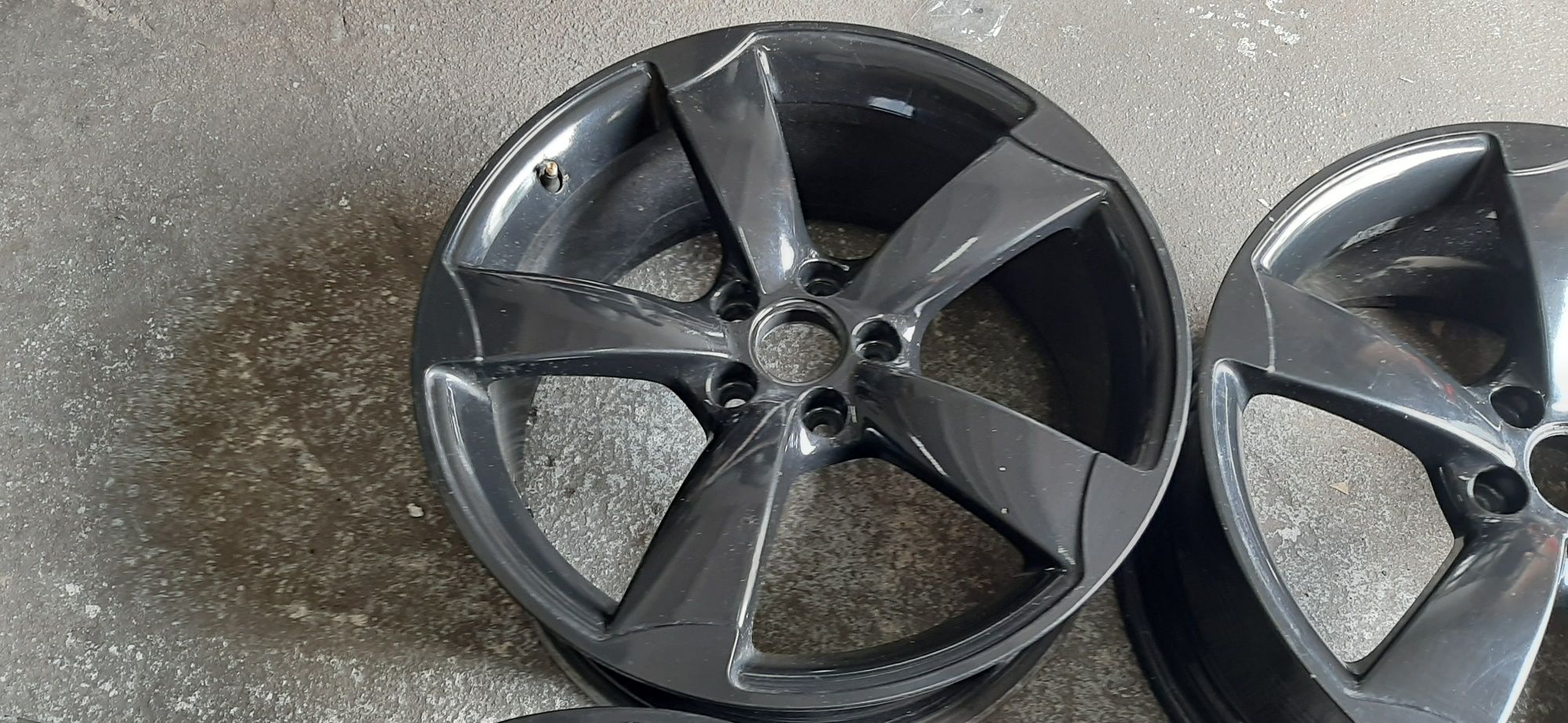 Oryginalne felgi Audi Rotor 19 cali 5x112 et43 czarne