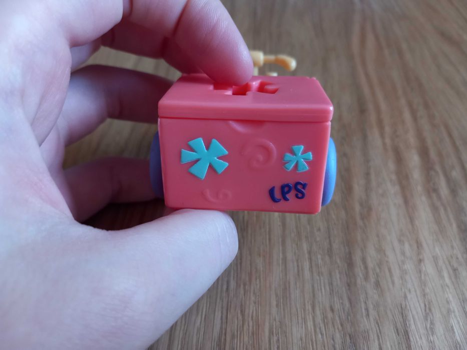 Kolorowy rowerek littlest pet shop