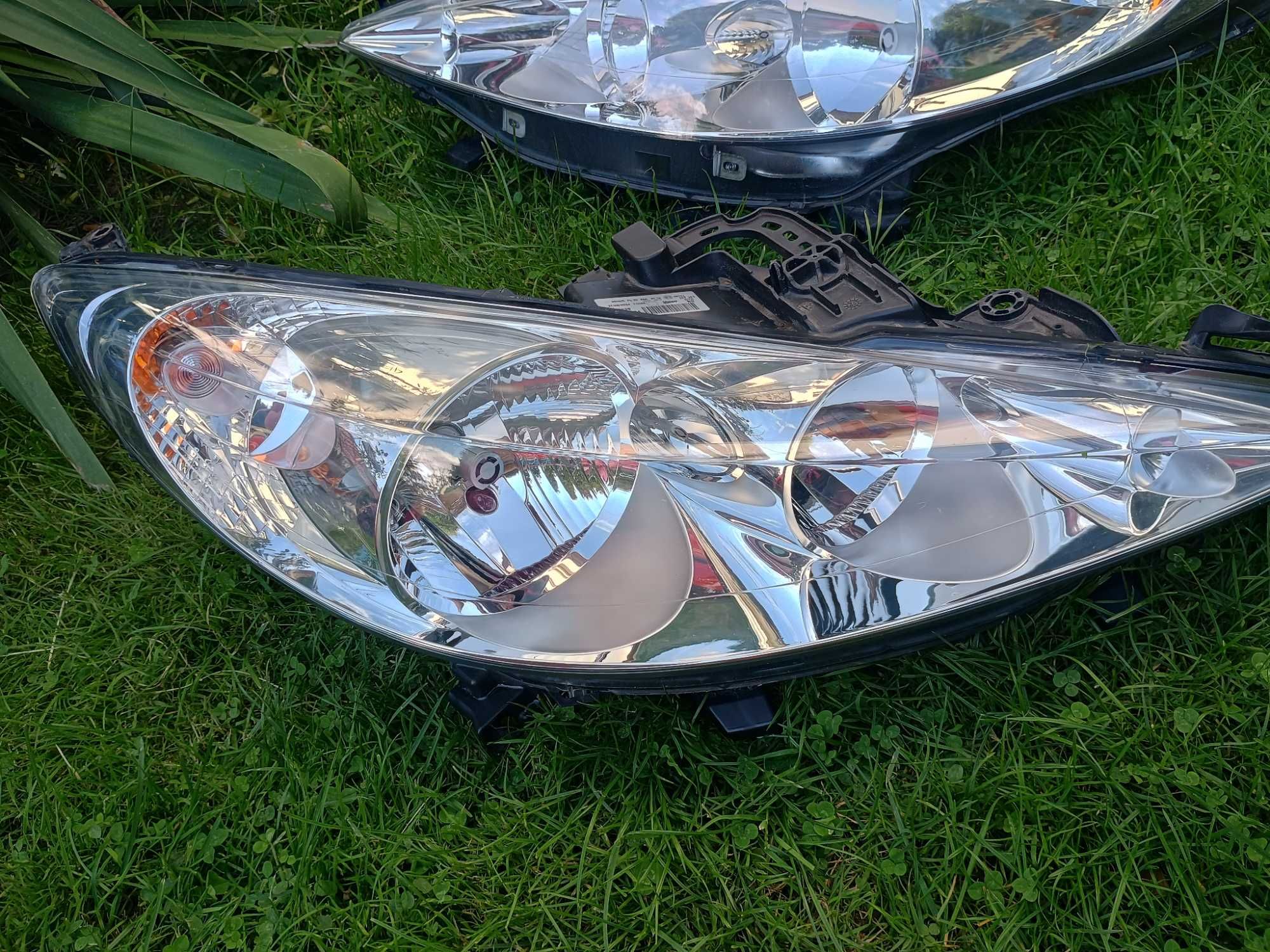 Lampy peugeot 207