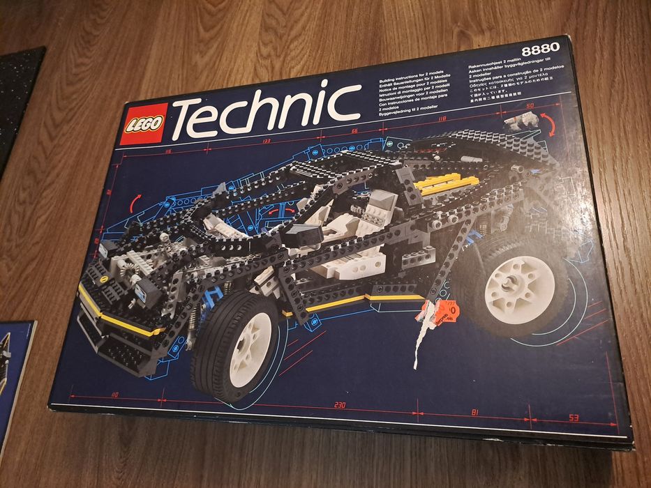 Lego Technic 8880 Super Car - zestaw z roku 1995