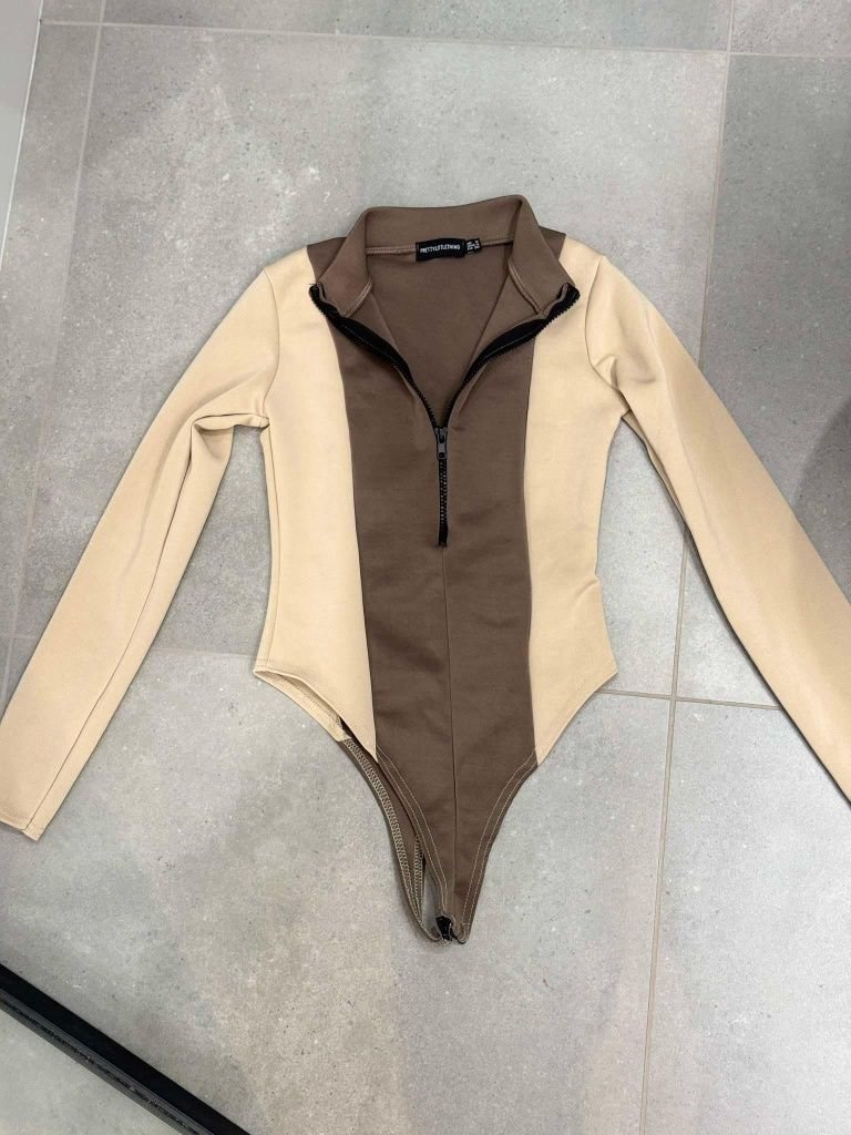 Body na zamek brązowo beżowe eleganckie obcisłe
