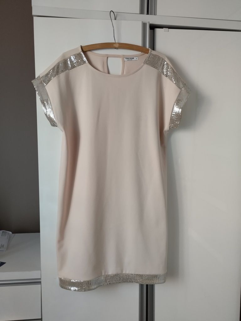 Sukienka nowa midi w rozmiarze M 38