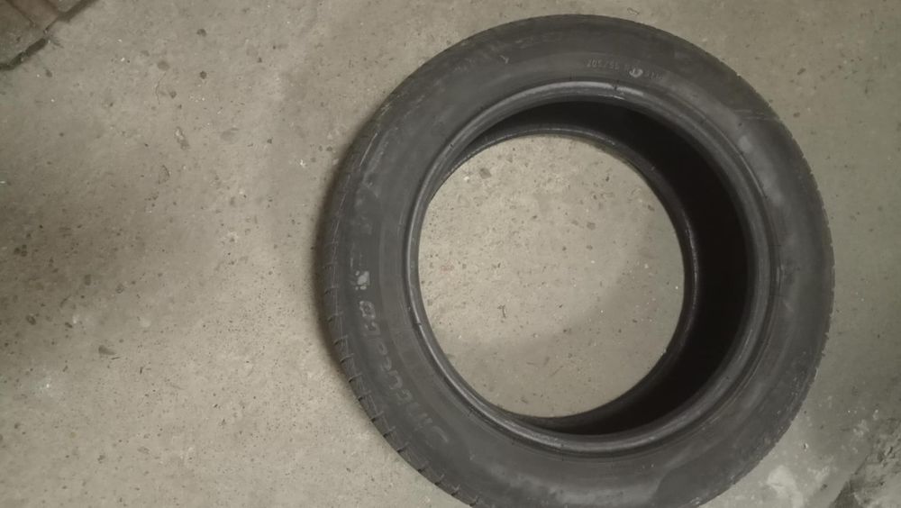 Opony Pirelli lato