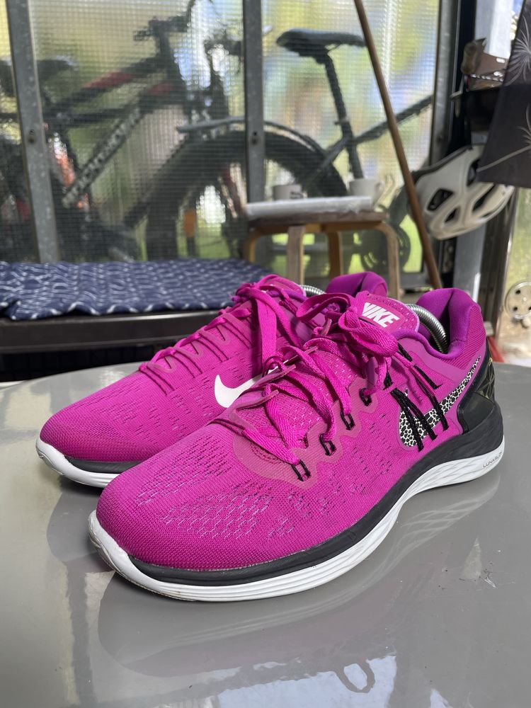 Продам кросівки Nike Lunareclipse 5